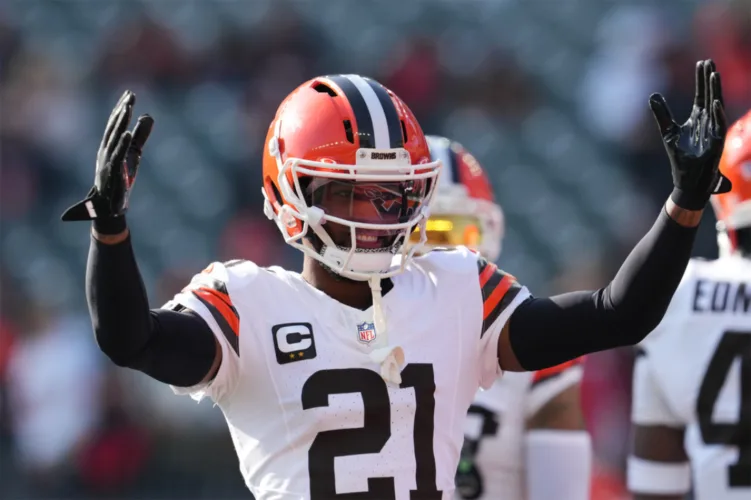 Browns make Ward the NFL’s highest-paid DB